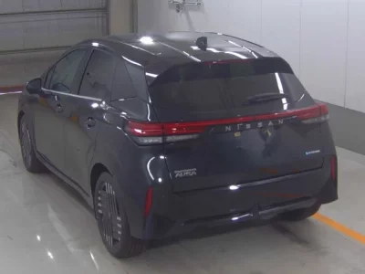 Nissan AURA