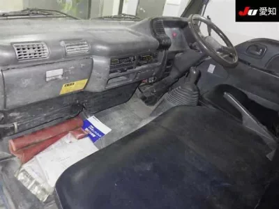Nissan TRUCK