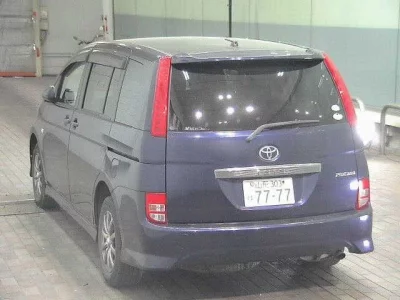 Toyota ISIS