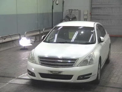 Nissan TEANA