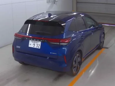 Nissan AURA