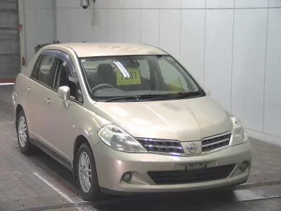 Nissan TIIDA LATIO