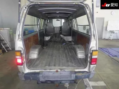 Nissan CARAVAN VAN