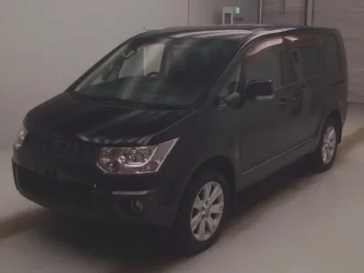 Mitsubishi DELICA D5