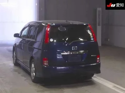 Toyota ISIS