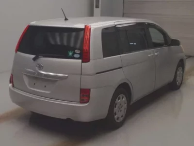 Toyota ISIS