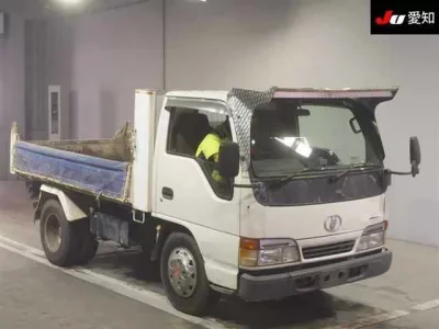 Nissan TRUCK