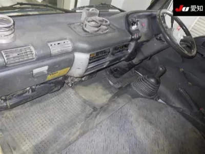 Nissan TRUCK