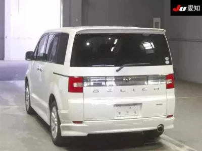 Mitsubishi DELICA D5