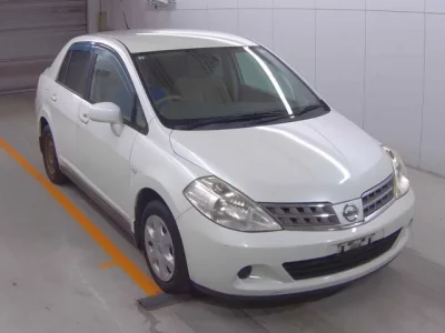 Nissan TIIDA LATIO