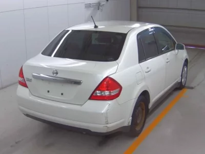 Nissan TIIDA LATIO