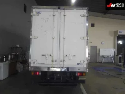 Isuzu TRUCK