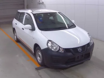Nissan AD