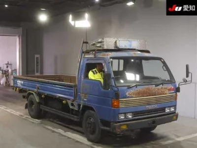 Mazda TITAN