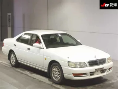 Nissan LAUREL