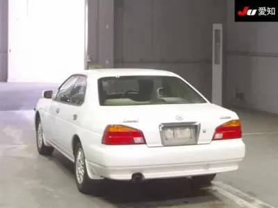 Nissan LAUREL