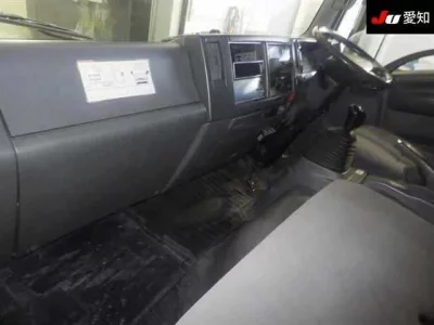 Isuzu TRUCK