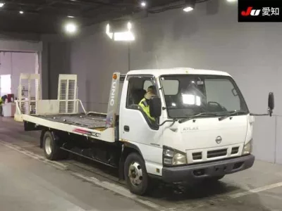 Nissan TRUCK