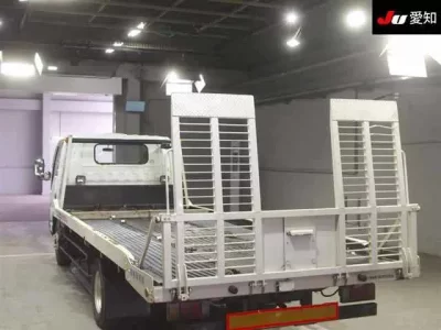 Nissan TRUCK