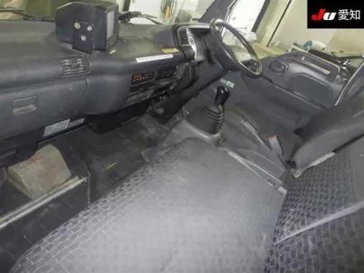 Isuzu TRUCK