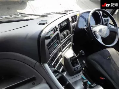 Nissan QUON