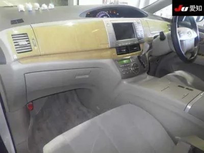 Toyota ESTIMA HYBRID