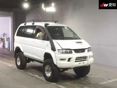 Mitsubishi DELICA