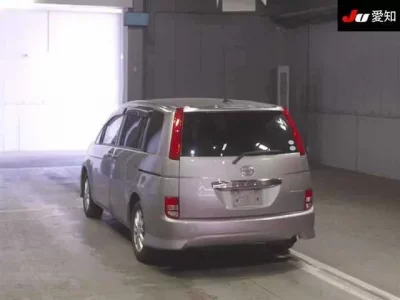 Toyota ISIS