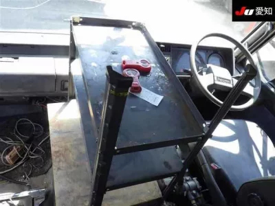 Nissan TRUCK