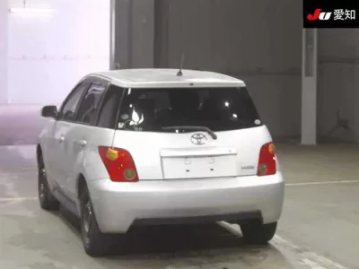 Toyota IST
