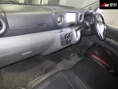 Nissan CARAVAN VAN