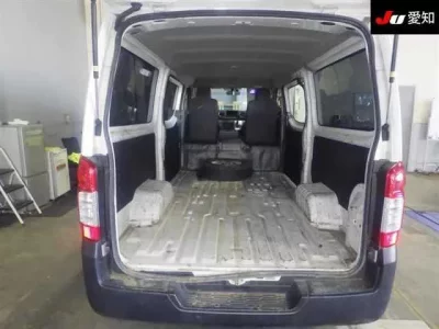 Nissan CARAVAN VAN