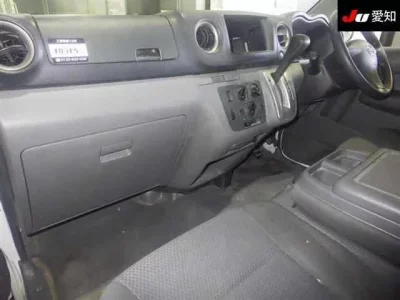Nissan CARAVAN VAN