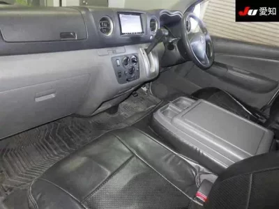 Nissan CARAVAN VAN