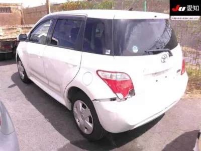 Toyota IST
