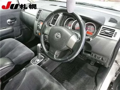 Nissan TIIDA LATIO