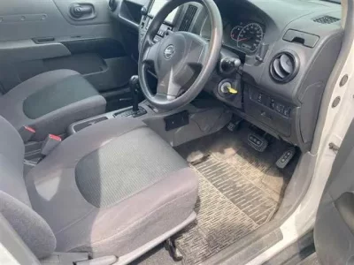 Nissan AD