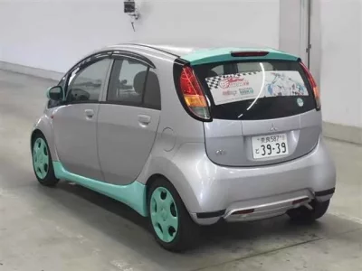 Mitsubishi I