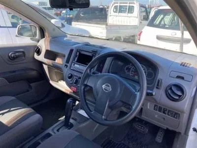 Nissan AD