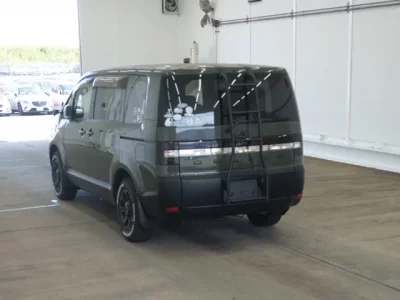 Mitsubishi DELICA D5