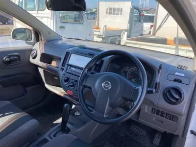 Nissan AD