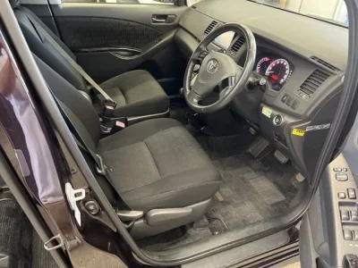 Toyota ISIS