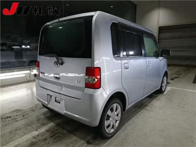 Toyota PIXIS SPACE