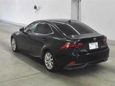 Lexus IS
