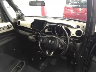 Honda N BOX SLASH