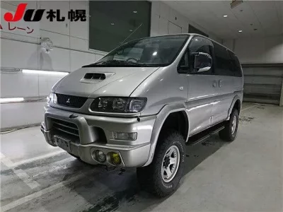 Mitsubishi DELICA