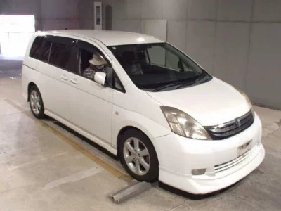 Toyota ISIS
