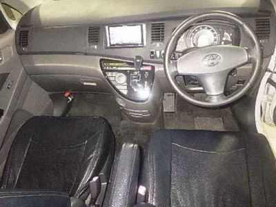 Toyota ISIS