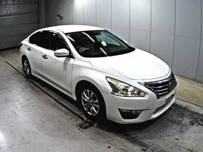 Nissan TEANA