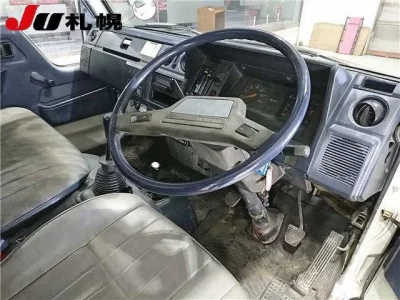 Toyota HIACE TRUCK
